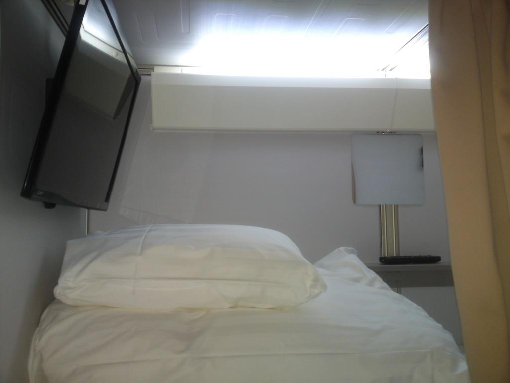 Capsule Resort Kyoto Square Экстерьер фото