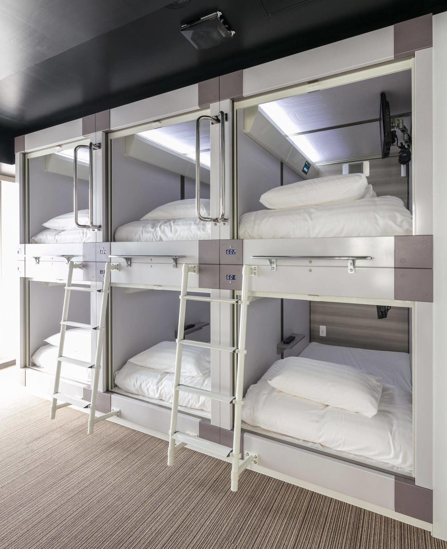 Capsule Resort Kyoto Square Экстерьер фото